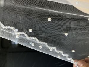 Kırık Beyaz Duvak Kristal Taş İşlemeli İnci Çakmalı